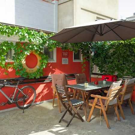 Nomado Hostel Varna Eksteriør billede
