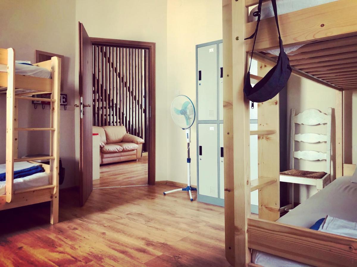 Nomado Hostel Varna Eksteriør billede