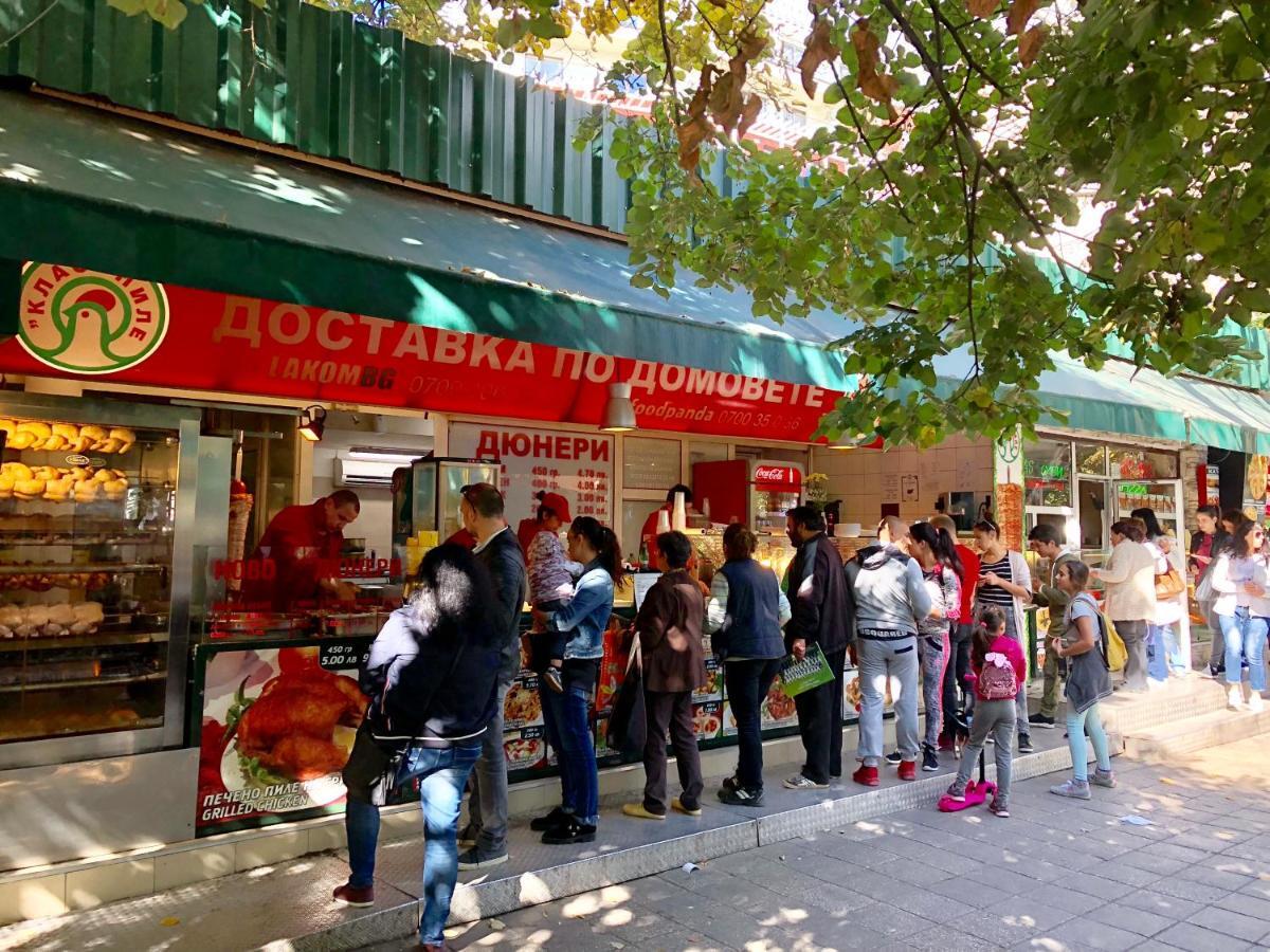 Nomado Hostel Varna Eksteriør billede